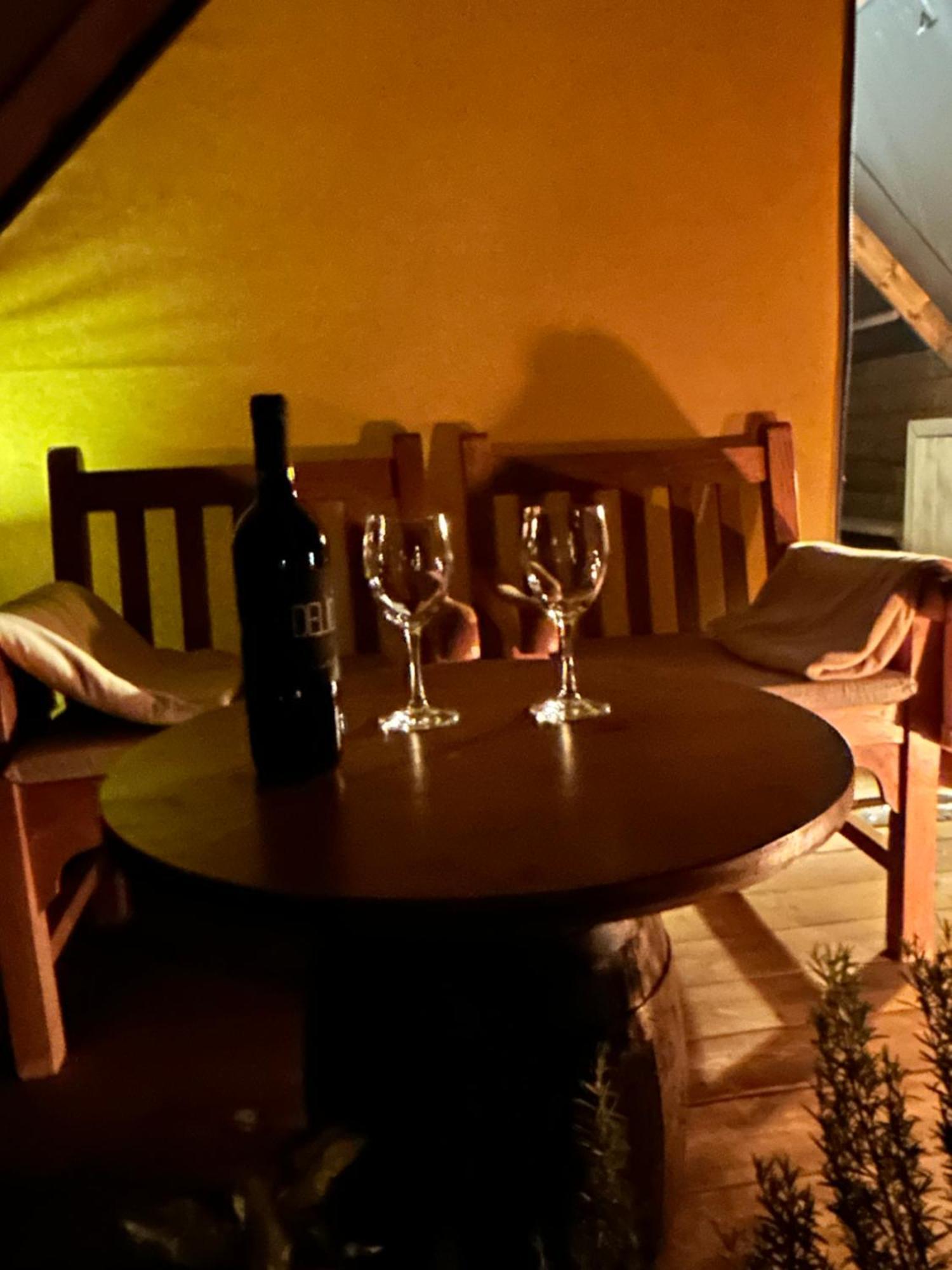 Glamping Suite Il Grillo ลัมปอเรคคิโอ ภายนอก รูปภาพ
